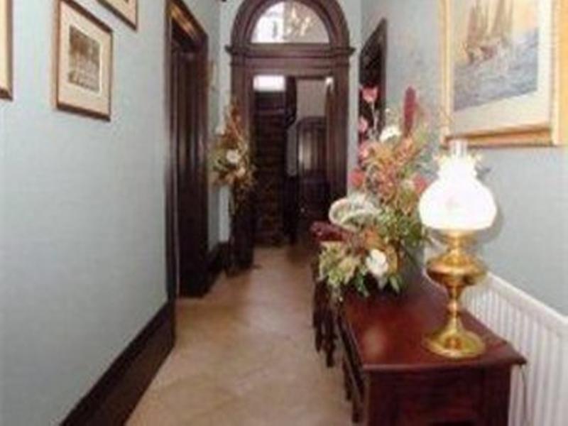 Hotel Ely House 3*