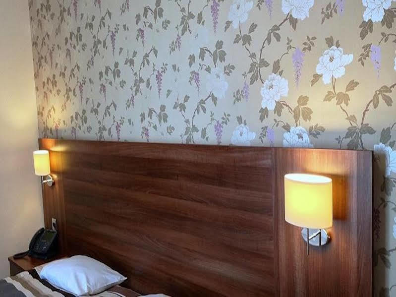 Hotel Ely House