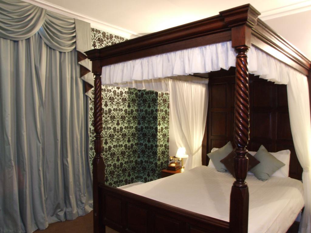 Hotel Ely House 3*